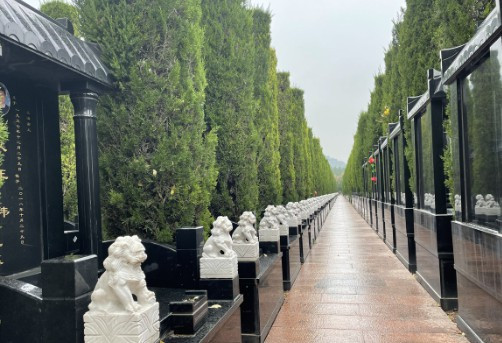 西安墓園聯(lián)系方式-西安墓園聯(lián)系方式：為您提供便捷、安心、貼心的服務(wù)